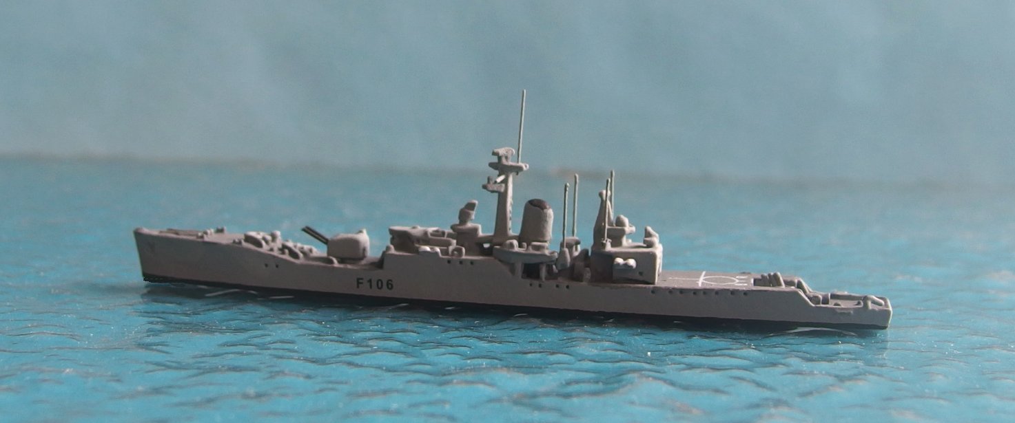 01 - ALK 303 - B - HMS Brighton